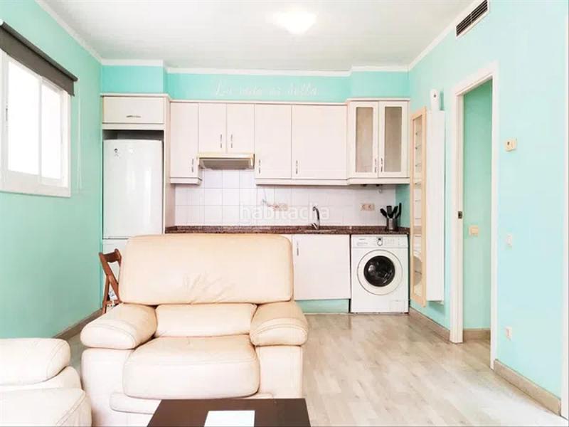 Foto 738b0540-e35a-49ca-aebe-61b4d393c6c6. Pis a Raval Barcelona