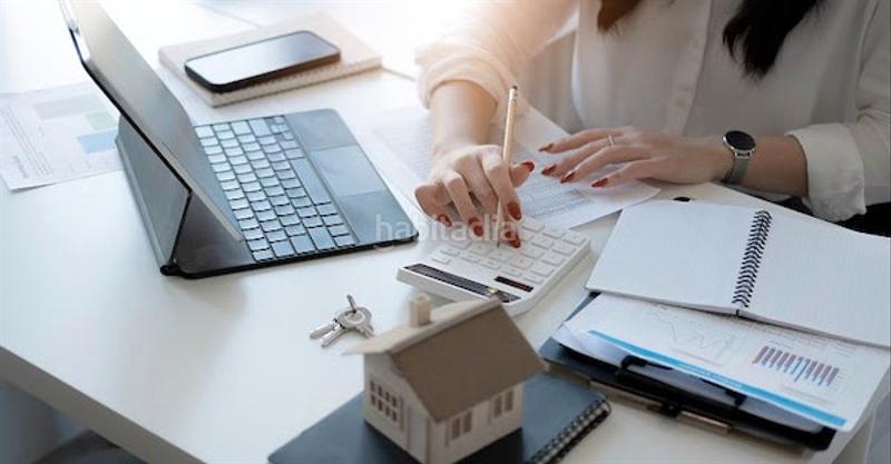 Foto cd028c6d-2e61-42ad-b737-3f7df1c4bba5. Pis a Raval Barcelona