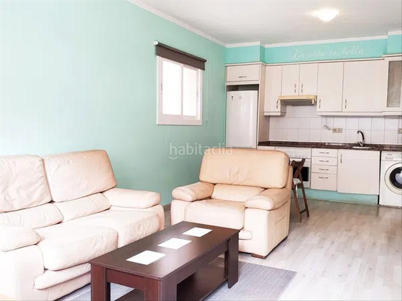 Foto e16ce345-020f-4c12-9283-cf065cdcbbe6. Pis a Raval Barcelona