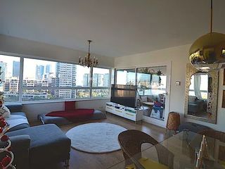 Piso  Carrer de la selva de mar. Alto, con terraza y vista mar y al parque !
