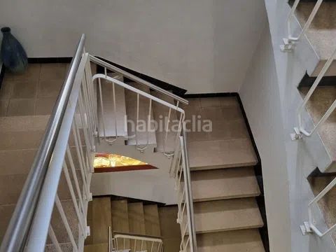 Foto f155c464-3528-408c-83f8-16d2448e66b7. Edifici a Centre Palamós