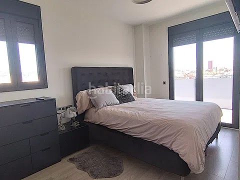 Foto 30a097ef-21ad-48bd-8301-bc6a898f527b. Àtic amb calefacció a La Bordeta Barcelona