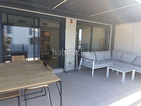 Foto 4a7e8c60-ad32-4ded-b182-cb5210a3b1f8. Àtic amb calefacció a La Bordeta Barcelona