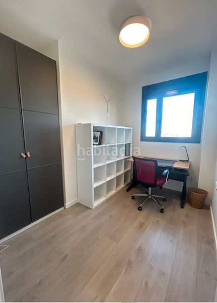 Foto 90a5cfab-f425-42cb-ac78-acf883b2282c. Àtic amb calefacció a La Bordeta Barcelona