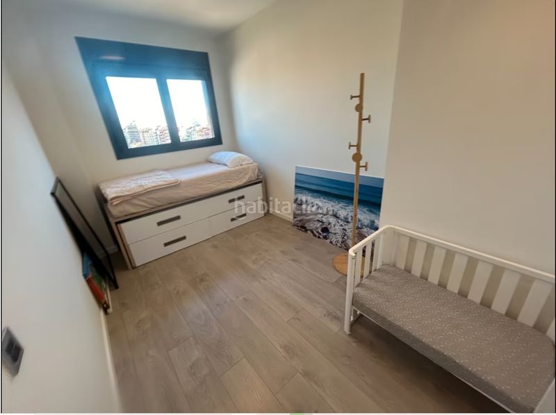 Foto ce763ec3-295a-4e2b-90cb-749d39e11f35. Àtic amb calefacció a La Bordeta Barcelona