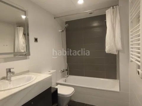 Foto dfad8f52-6371-42f5-ad21-877c92d2f25a. Àtic amb calefacció a La Bordeta Barcelona