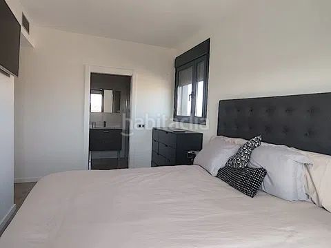 Foto e47d0a16-6d6e-4de0-b73b-6a8e88401c47. Àtic amb calefacció a La Bordeta Barcelona