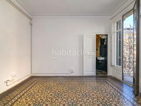 Foto a3cbbb31-ec00-43df-9399-1ecb687e899f. Pis amb calefacció a Dreta de l´Eixample Barcelona