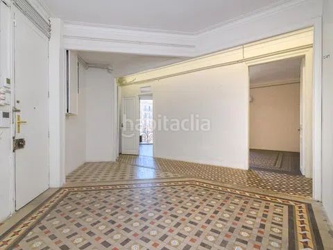 Foto c0bc45e6-43ab-4dda-b08d-c4bd6b801f7a. Pis amb calefacció a Dreta de l´Eixample Barcelona
