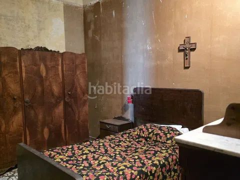 Foto 338c2e50-3a9a-4c05-aa73-71b12cc98793. Edifici a Centre Badalona