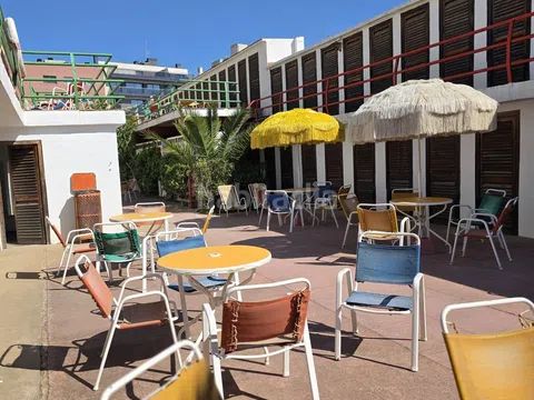 Foto 7a0492e2-ccf3-4a4a-9eed-59a510cdba29. Edifici a Centre Badalona