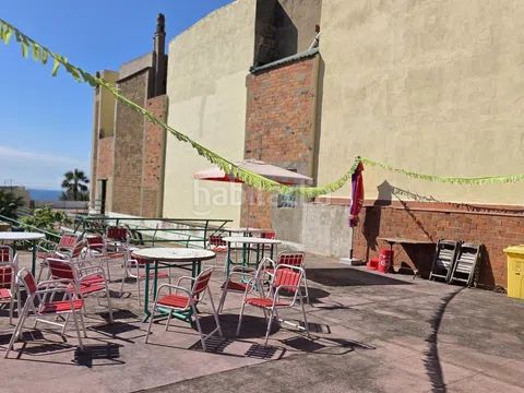 Foto a6941dd0-97f7-413c-9327-5d4aa2ef1729. Edifici a Centre Badalona