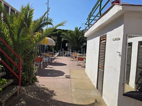 Foto cdce5309-78c5-42cb-9033-fc24ae101153. Edifici a Centre Badalona