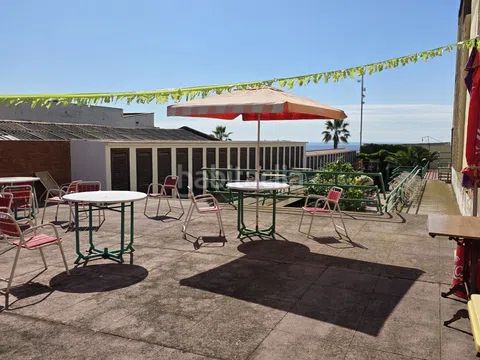 Foto eebfd5c8-7b2f-4dca-828d-d0b0ad5f8015. Edifici a Centre Badalona