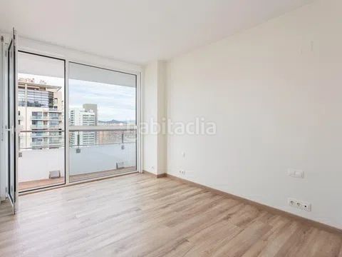 Foto 5deb1b06-25f0-418e-9b59-c5b909fe826e. Pis amb calefacció piscina a Diagonal Mar i el Front Marítim del Poblenou Barcelona