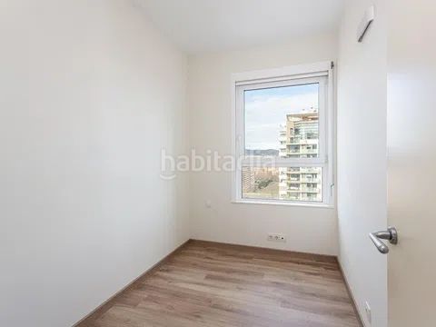 Foto efe42f4d-694b-4e28-a0c1-b174f48d6a07. Pis amb calefacció piscina a Diagonal Mar i el Front Marítim del Poblenou Barcelona