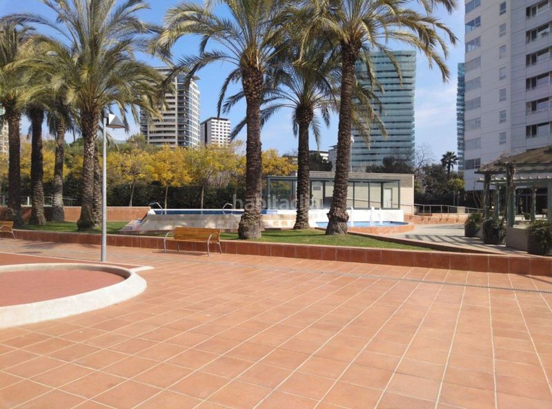 Foto 7782db8c-a335-44eb-bc62-6ba817487b42. Pis amb calefacció piscina a Diagonal Mar i el Front Marítim del Poblenou Barcelona