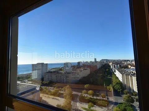 Foto d1f6d80a-31d6-4b22-87e0-01a03398dda9. Pis amb calefacció piscina a Diagonal Mar i el Front Marítim del Poblenou Barcelona