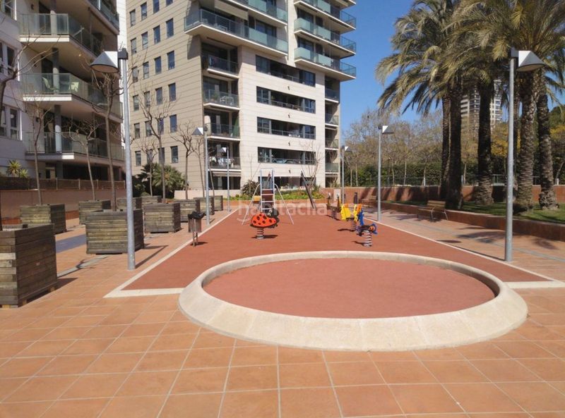 Foto e42ab3d8-6e2a-4279-a9c9-16376cb656ae. Pis amb calefacció piscina a Diagonal Mar i el Front Marítim del Poblenou Barcelona