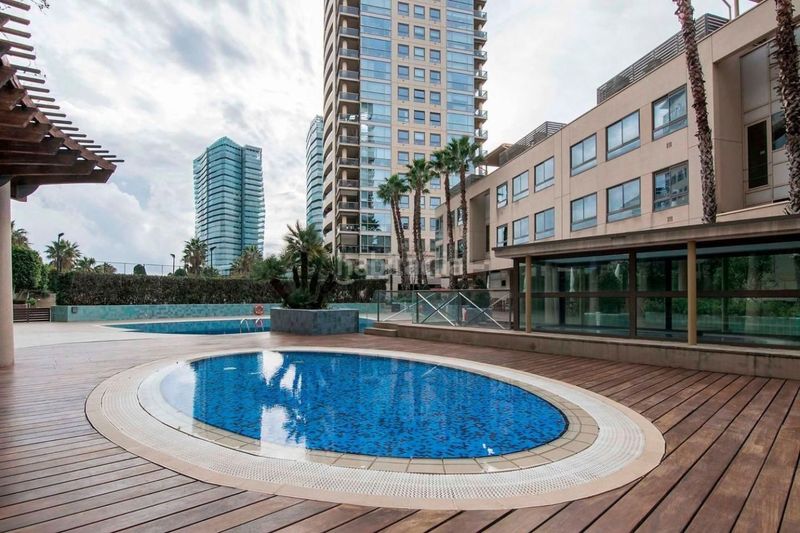 Foto ac83e951-ef31-4d31-993e-691732280116. Àtic amb calefacció aparcament piscina a Diagonal Mar i el Front Marítim del Poblenou Barcelona