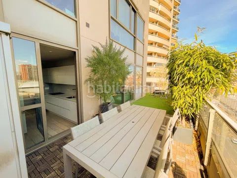 Foto fa6944d3-b0ff-49d2-8d44-d9cd4d28aa2e. Àtic amb calefacció aparcament piscina a Diagonal Mar i el Front Marítim del Poblenou Barcelona