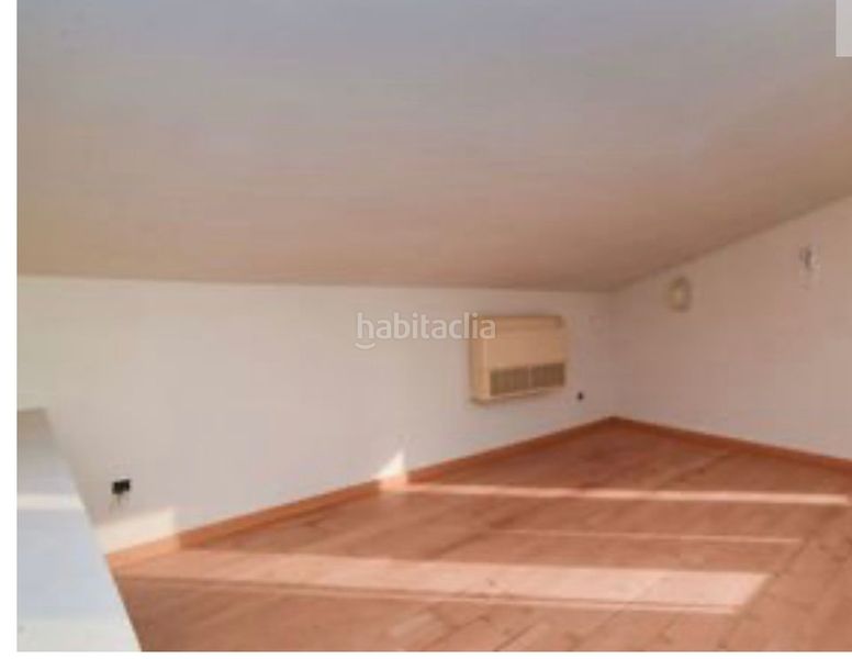 Foto c030f979-d838-49b0-b0d9-c821225884a5. Xalet amb calefacció aparcament piscina a Alella