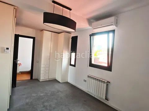 Foto ea0d3131-4860-48bd-b3b7-027301b61149. Lloguer àtic amb calefacció a La Nova Esquerra de l´Eixample Barcelona