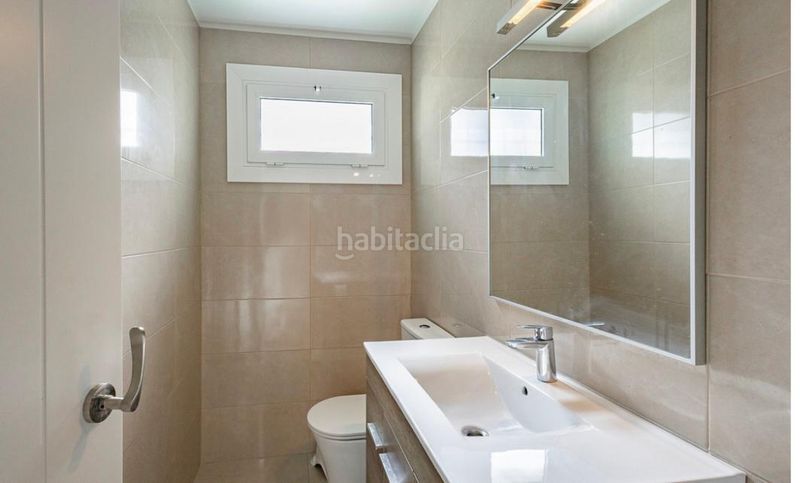 Foto 98f8af42-8941-4f66-89ca-a0220183201b. Casa amb calefacció aparcament piscina a Bruguers Gavà