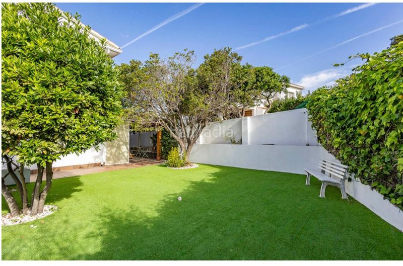 Foto ca3af197-b438-4006-a45a-9e3dce76ec9c. Casa amb calefacció aparcament piscina a Bruguers Gavà