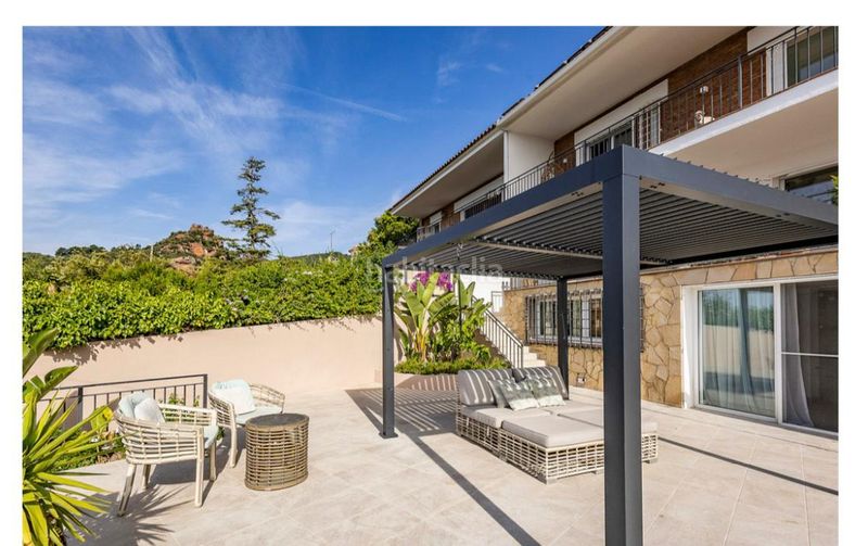 Foto f943e660-b1e4-4e8e-81c6-d9d32d0c99fa. Casa amb calefacció aparcament piscina a Bruguers Gavà