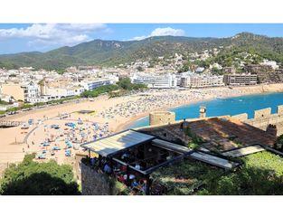 Edifici a Tossa de Mar. Hotel boutique del centro de tossa de mar !