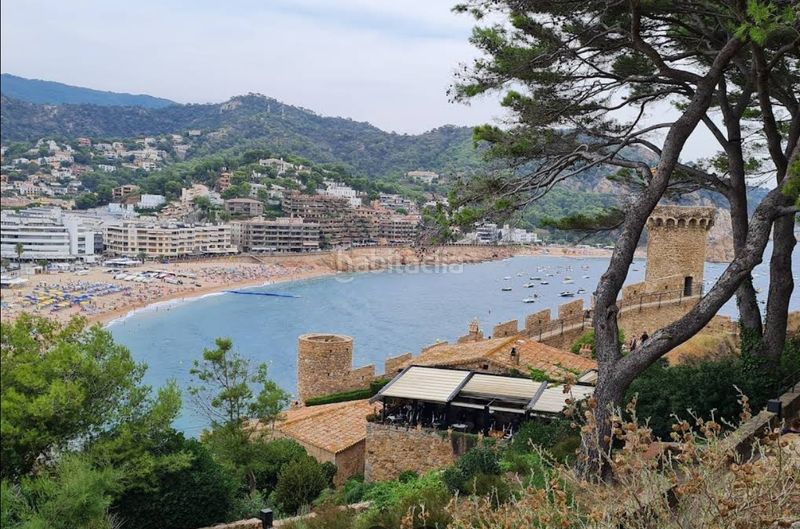Foto edeb6ca6-2ea2-4398-8ec6-f07c97e3e089. Edifici a Tossa de Mar Tossa de Mar
