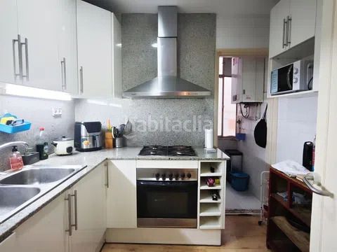 Foto 517d8dbd-5bc4-40a0-9178-049ca461f86a. Pis amb calefacció a La Nova Esquerra de l´Eixample Barcelona