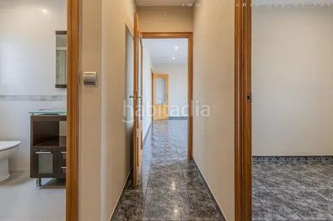Foto 47a1bd19-f774-4cdf-a5db-4d58b3855354. Pis a Almeda - El Corte Inglés Cornellà de Llobregat