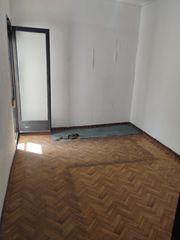 Apartament  Carrer de las navas de tolosa. Disponible 2 pisos en el mismo edificio !