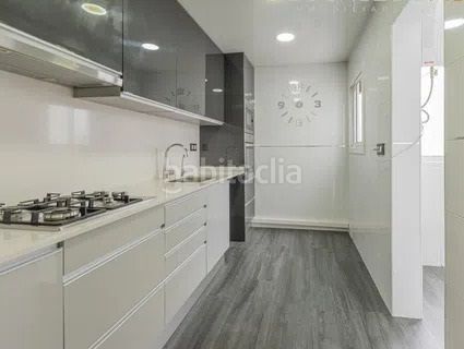 Foto ae8ae280-994d-4849-8b00-2b793086232a. Pis a Almeda - El Corte Inglés Cornellà de Llobregat