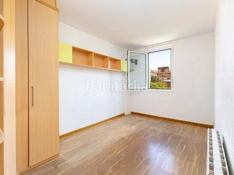 Foto 1258a823-b74b-4e24-a697-48d9b16a6ae7. Flat with heating in Can Peguera Barcelona