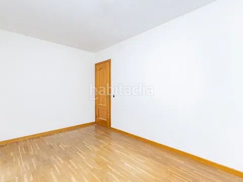 Foto 70fd3e70-164a-4494-9237-ea1a63f803b6. Flat with heating in Can Peguera Barcelona