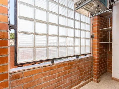 Foto 9833ebb2-8e73-4648-b2ff-0befda398059. Flat with heating in Can Peguera Barcelona