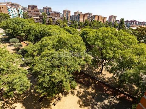 Foto 9b6e8624-9c74-47e4-9c55-f3ab80535abb. Flat with heating in Can Peguera Barcelona
