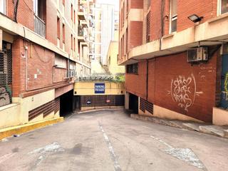 Aparcament cotxe a Galileu 161