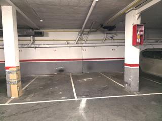 Aparcament cotxe a Carmel. Oportunidad en el carmel! plaza de aparcamiento en calle tolrá