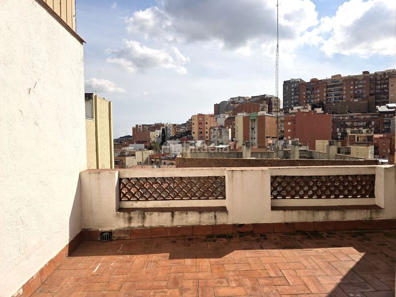 Foto eca77006-7a76-48d3-9db4-18d9af813615. Piso en La Teixonera Barcelona