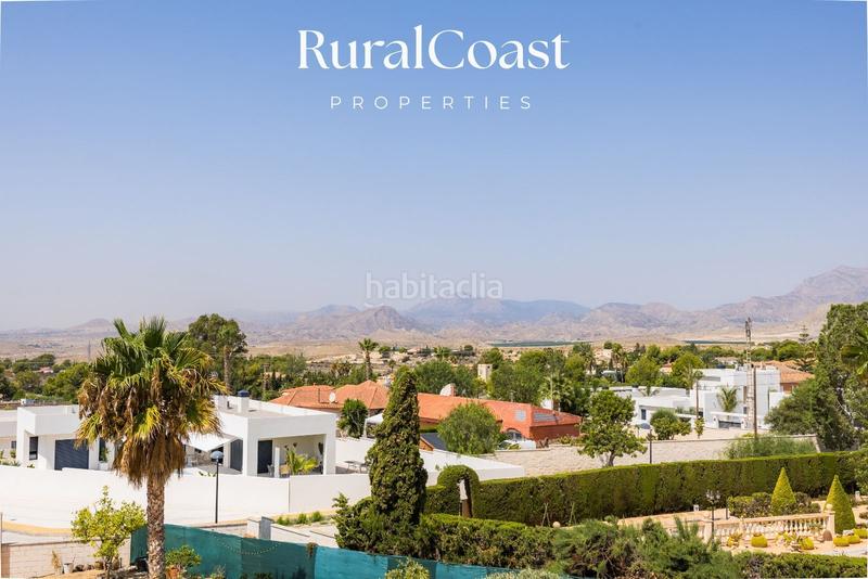 Foto 5546f806-43cd-414e-a92f-06341720984d. Chalet magnifica villa de 500m2, 1200m2 parcela, 5 habitaciones, 3 baños, sótano, calefacción, aire acondicionado y piscina. en Busot
