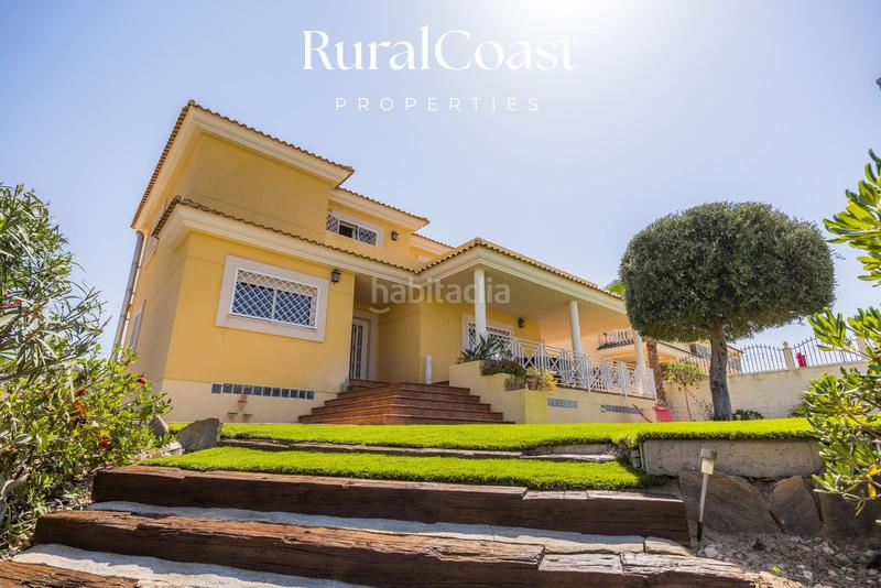 Foto 01e1ba7f-543c-4a6c-b1bc-b1b44ac0e69e. Chalet magnifica villa de 500m2, 1200m2 parcela, 6 habitaciones, 3 baños, sótano, calefacción, aire acondicionado y piscina. en Busot