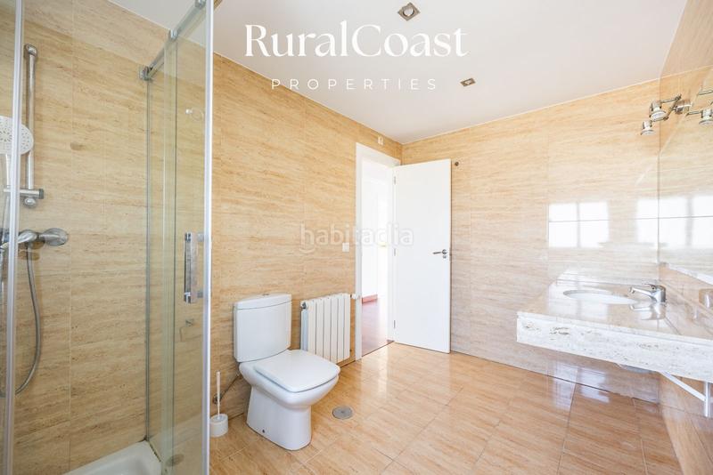 Foto 2ef2dd35-8996-4c7a-8ddd-138d8d23adf8. Chalet magnifica villa de 500m2, 1200m2 parcela, 6 habitaciones, 3 baños, sótano, calefacción, aire acondicionado y piscina. en Busot