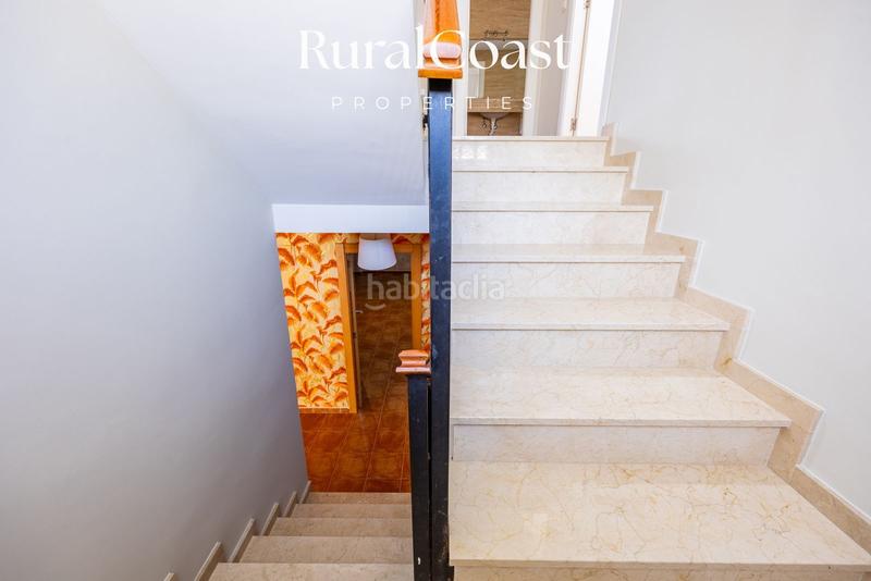 Foto 50553b7a-5cb0-4733-bfc6-0499a7e187f1. Chalet magnifica villa de 500m2, 1200m2 parcela, 6 habitaciones, 3 baños, sótano, calefacción, aire acondicionado y piscina. en Busot