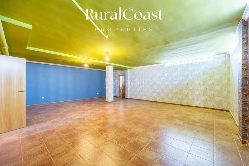 Foto 5b465762-9b41-4127-9609-85434bb40e1b. Chalet magnifica villa de 500m2, 1200m2 parcela, 6 habitaciones, 3 baños, sótano, calefacción, aire acondicionado y piscina. en Busot