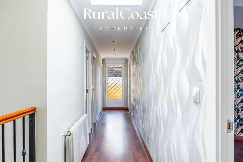 Foto d1e50467-3df6-49e7-9dbb-4632461a5235. Chalet magnifica villa de 500m2, 1200m2 parcela, 6 habitaciones, 3 baños, sótano, calefacción, aire acondicionado y piscina. en Busot