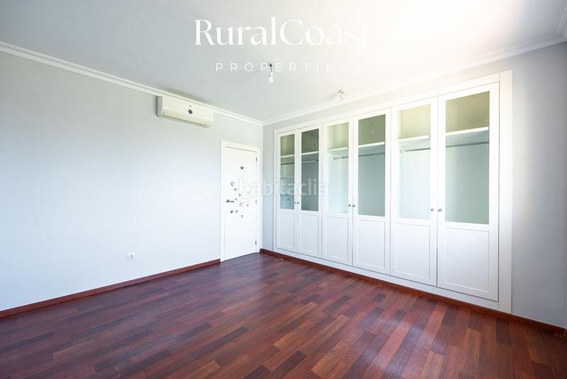 Foto ed736a73-e6c2-42a9-82dd-9762660c24c4. Chalet magnifica villa de 500m2, 1200m2 parcela, 6 habitaciones, 3 baños, sótano, calefacción, aire acondicionado y piscina. en Busot